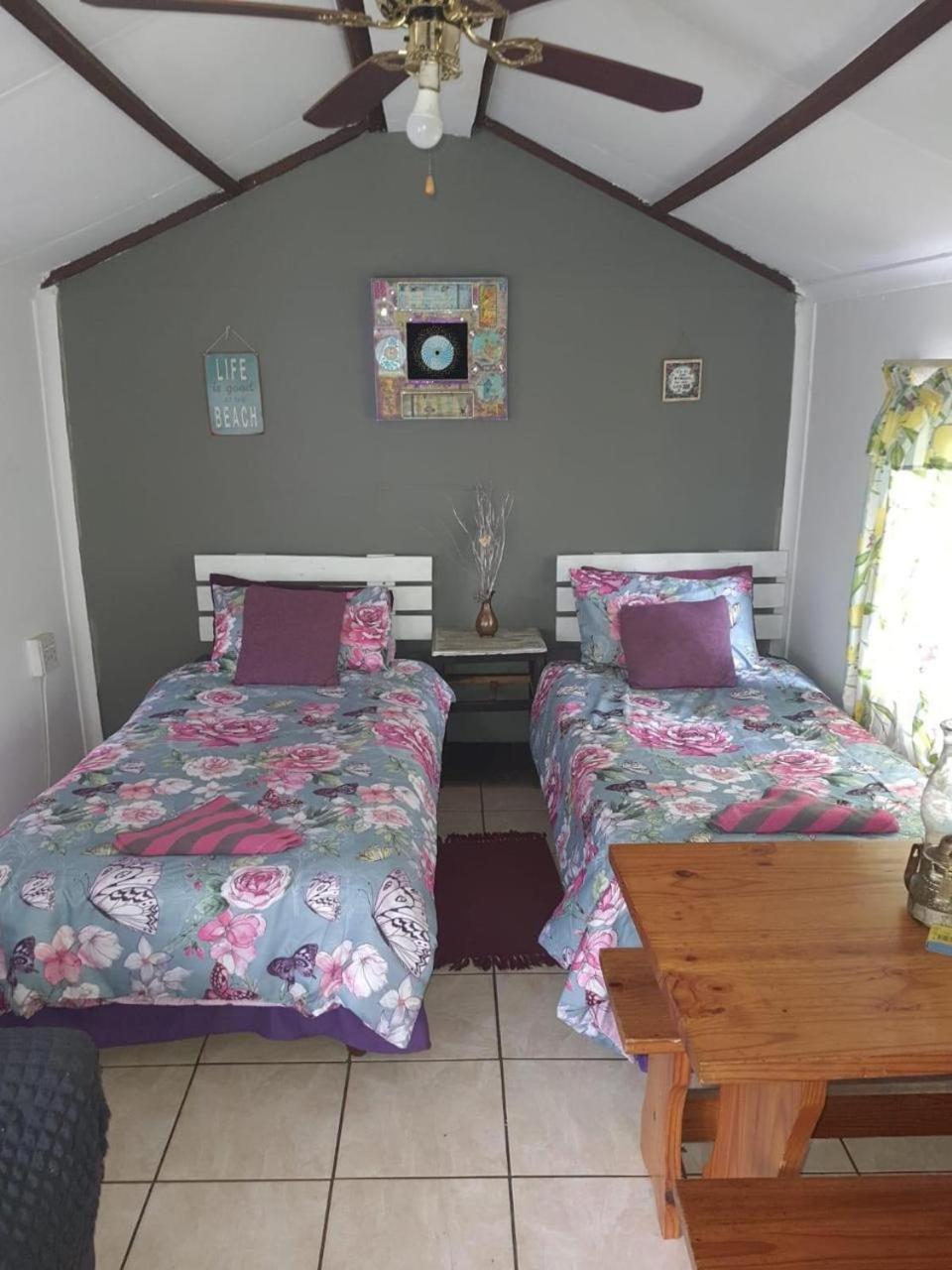 Chalet 1 Camping Style At Cynthias Country Hartbeespoort Exteriér fotografie